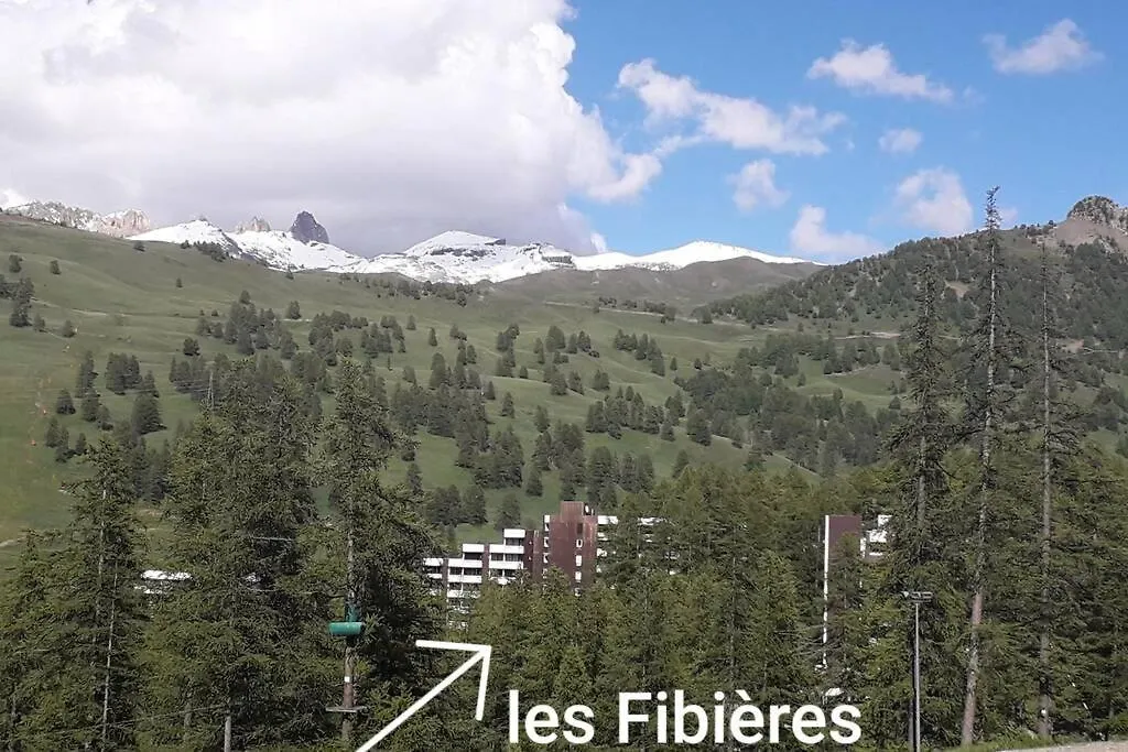 Appartement Studio vue sur la montagne à Vars les Claux